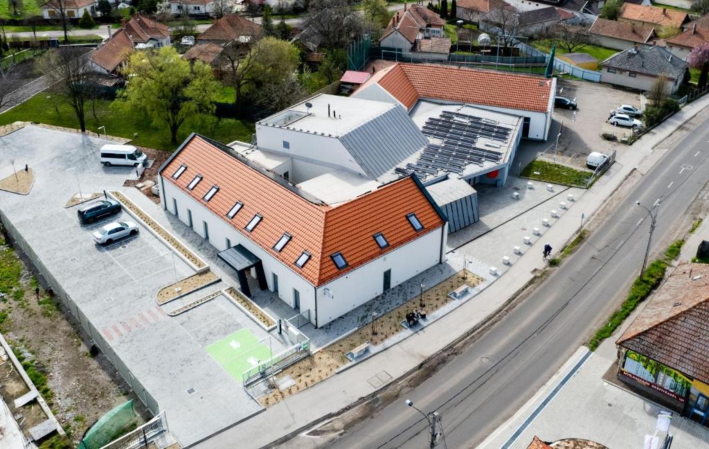 Jaszarokszallas Hotel | Eleven Business & Sport Hotel