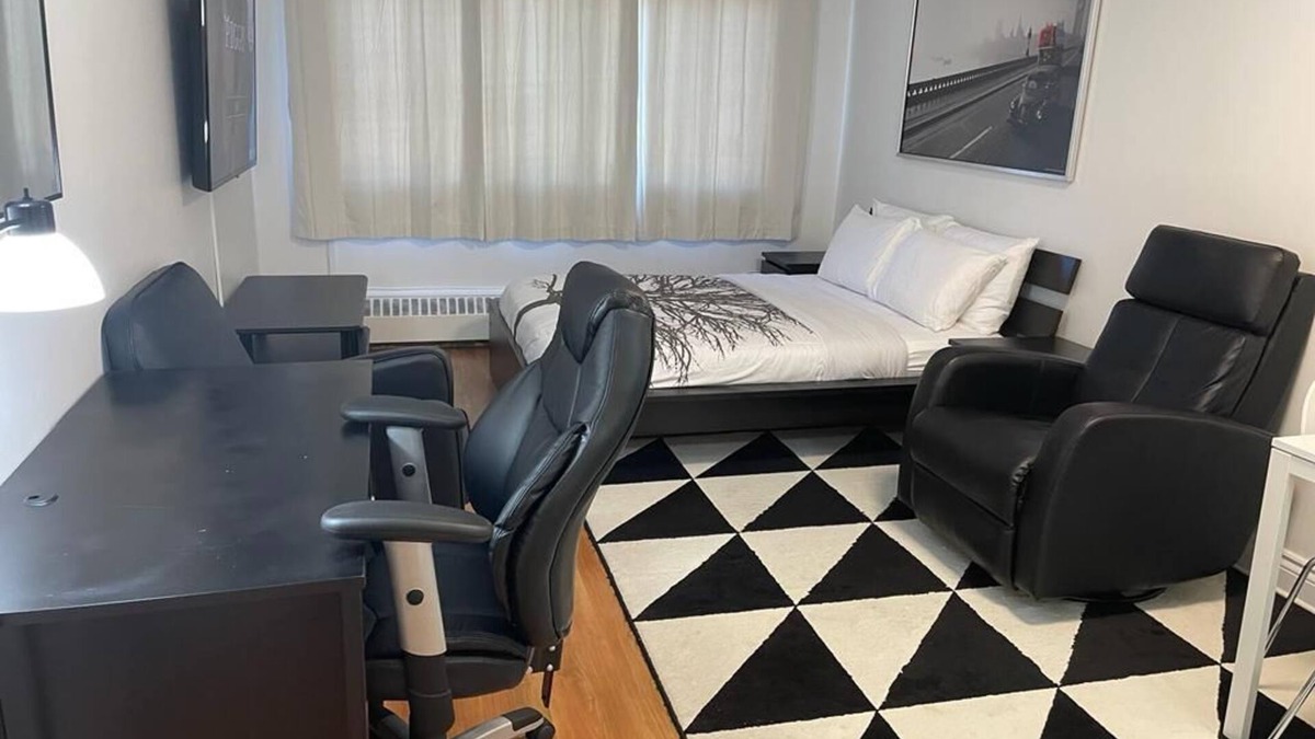 Sainte-Anne-de-Bellevue Apartment | Eliana Beautiful Studio