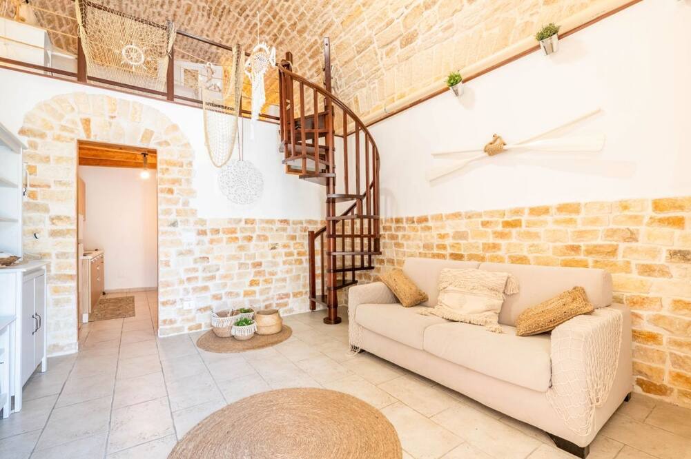 Giovinazzo Apartment | Elisa - Inside a 500 years old tower