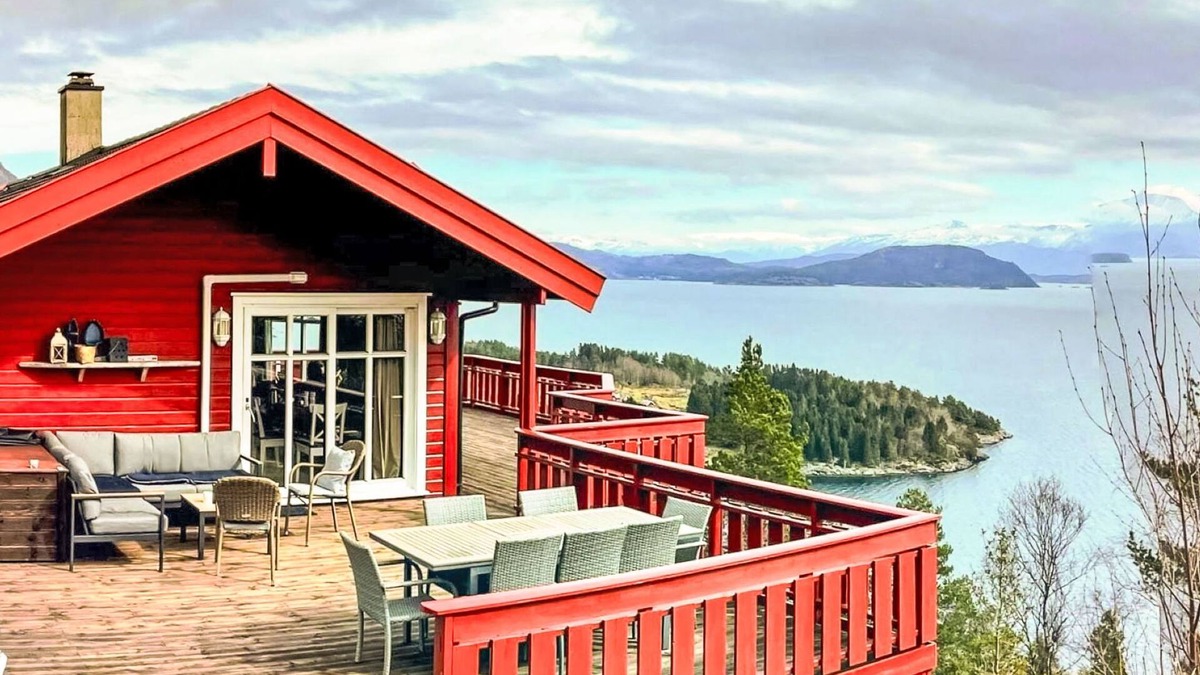 Tysnes House | Elistova by Interhome