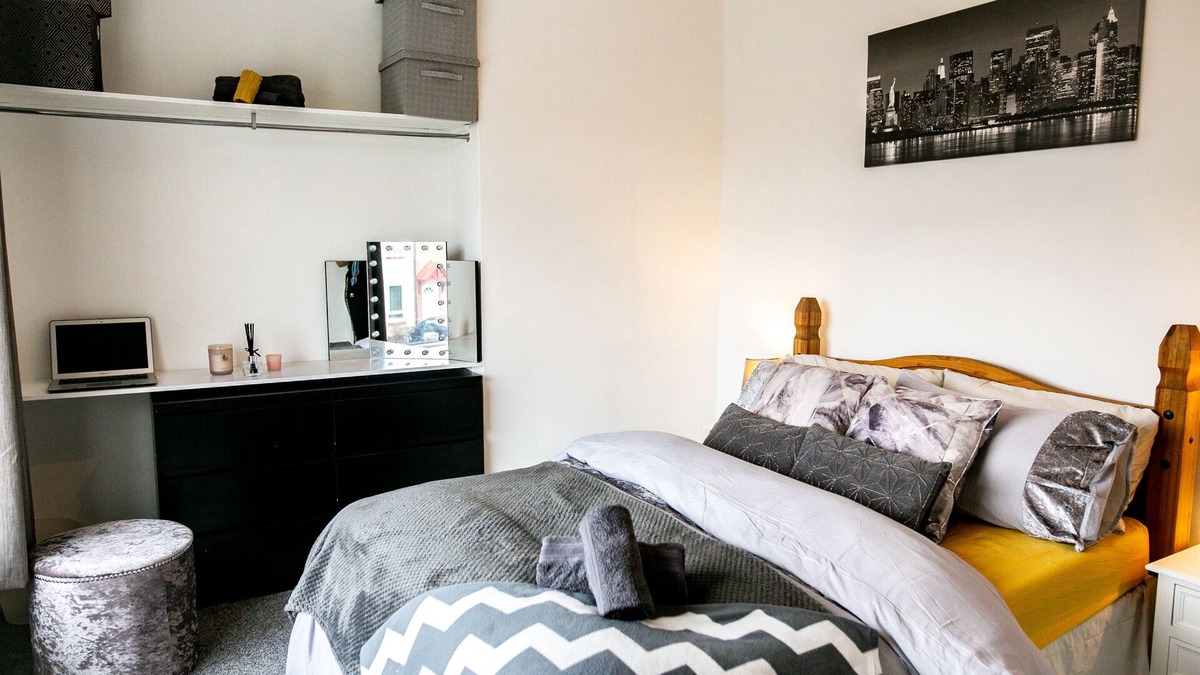Newcastle-upon-Tyne House | Elite 49 Stays - 2 bedroom newly renovated house