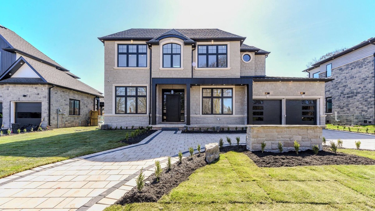 Burlington House | Elite 5 BR, Lake, Gym, Sauna, Mov Thtr, OutD FP & Ktcn, Kids play rm