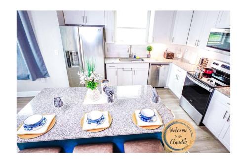 Addicks Apartment | Elite Executive King Suite