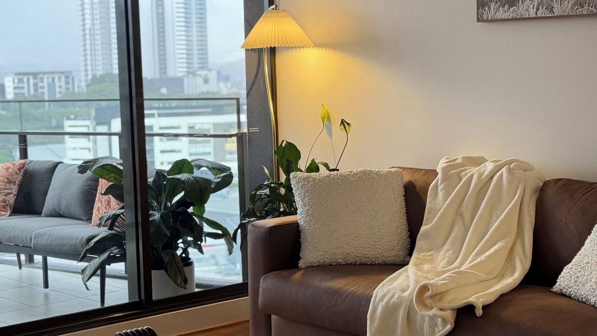 Newstead Apartment | Elite Stay- at THE DEAN’s PLACEnW/City & Sunset View Free private parking, Pool