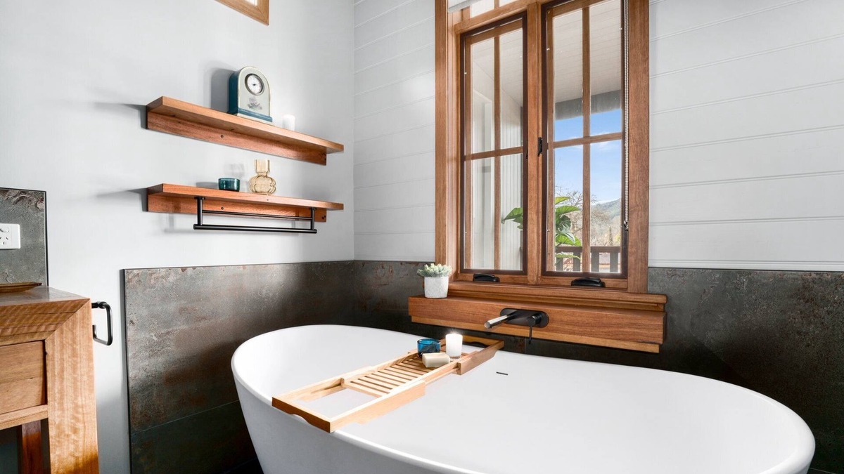 Bright House | Eliza's Bright