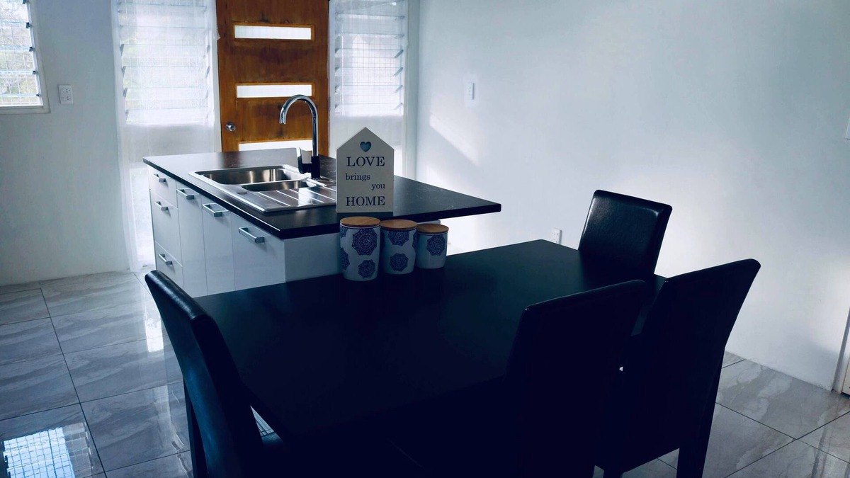 Nuku'alofa House | Elizabeth's Cozy Home