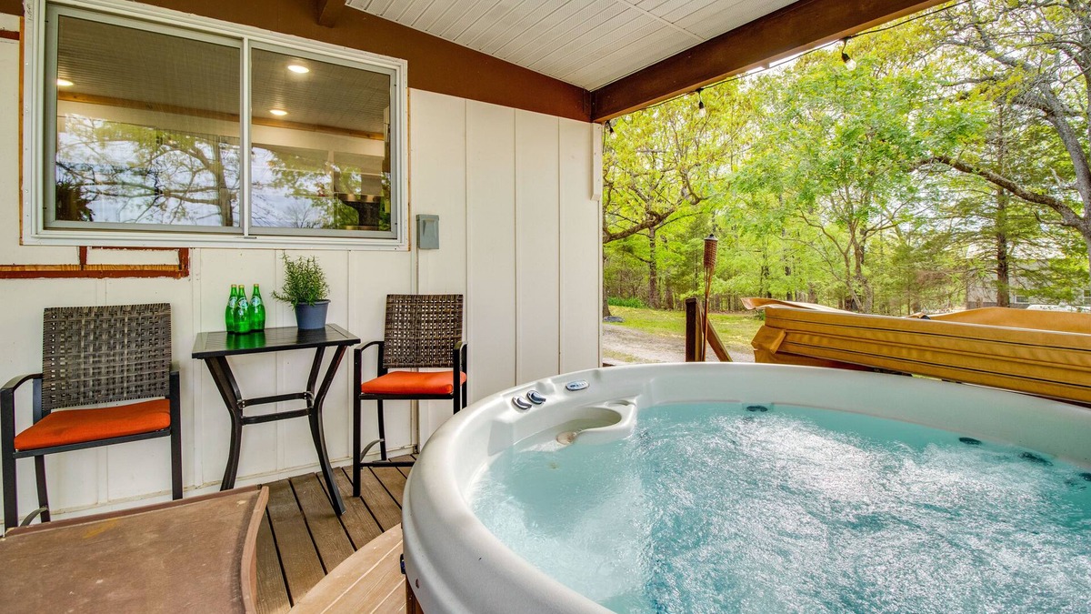 Elizabeth House | Elizabeth Vacation Rental w/Private Hot Tub!