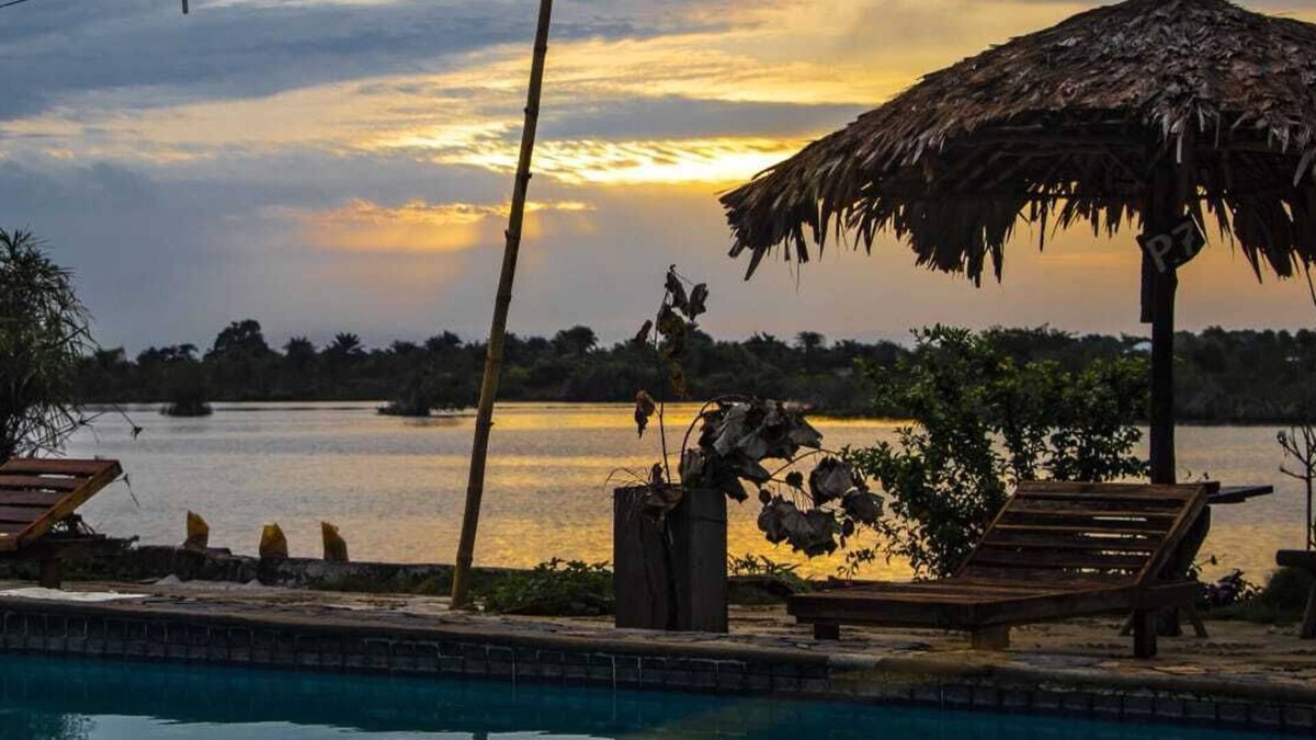 Buchanan House | Elizabeth Village and Resort