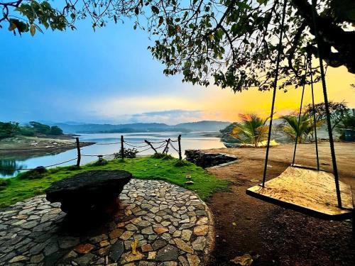 Teldeniya Cabin | Elizabeth Water Gate