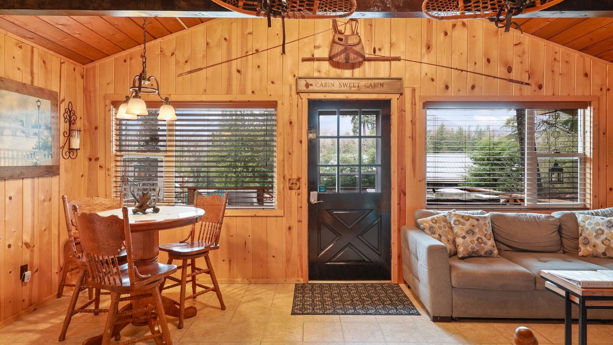 Packwood Cabin | Elk Cabin, Hot Tub, AC, Fire Pit, River Access