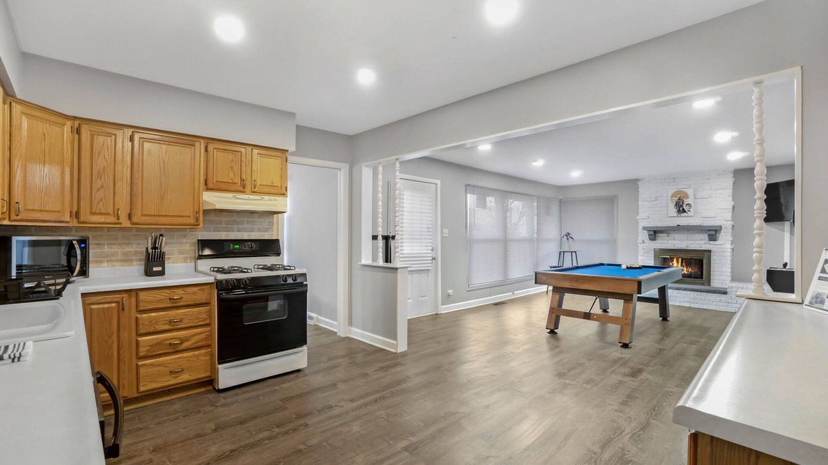 Elk Grove Village House | Elk Grove Village Rental