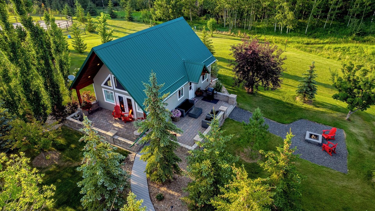 Strathcona County Cabin | Elk Island National Park | Private Nature Escape