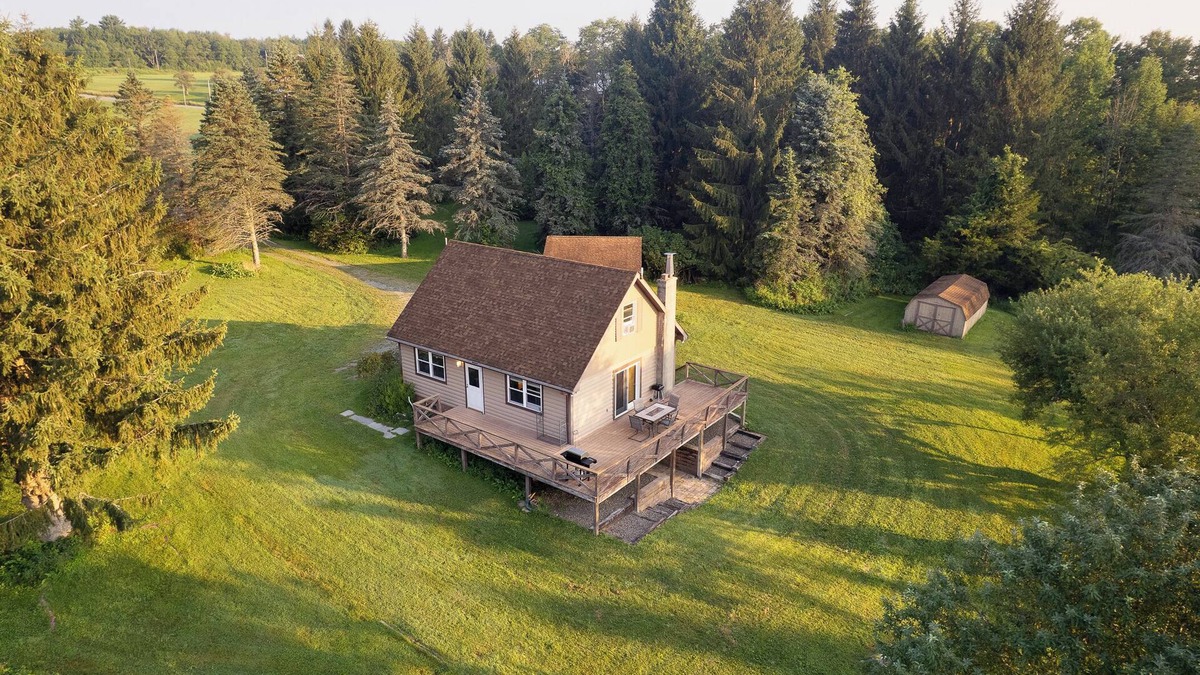 Union Dale Cabin | Elk Mountain Vacation Home on 21 Acres