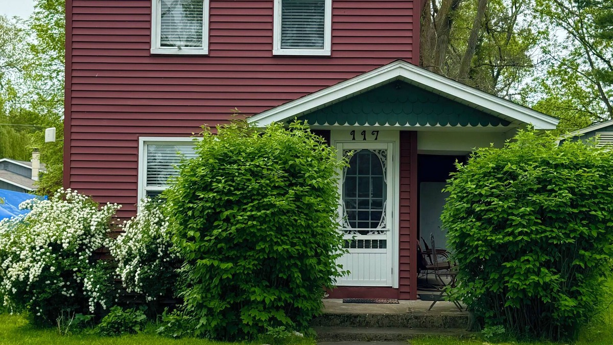 Elk Rapids House | ELK RAPIDS Historic Home REDONE