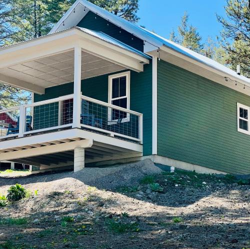 Lakeside House | Elk Ridge Village 201A Cozy Cabin with views of Flathead Lake and the mountains