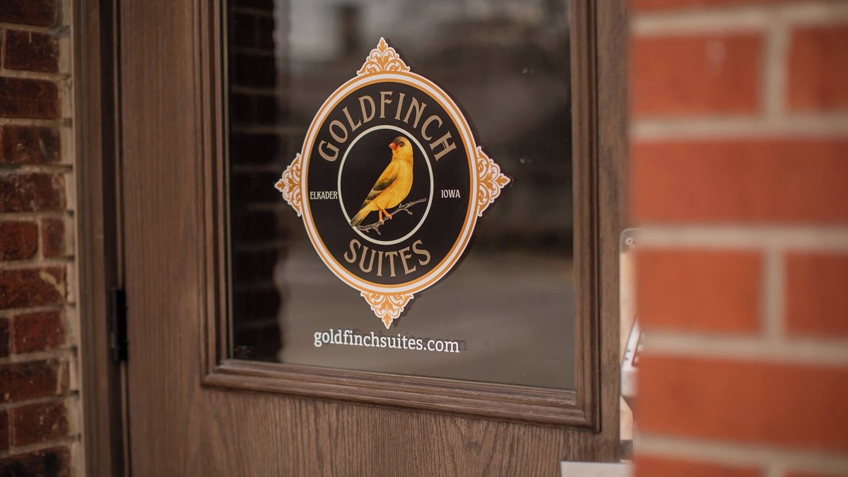 Elkader Bed & Breakfast | Elkader Iowa Bed & Breakfast, 2nd floor suite