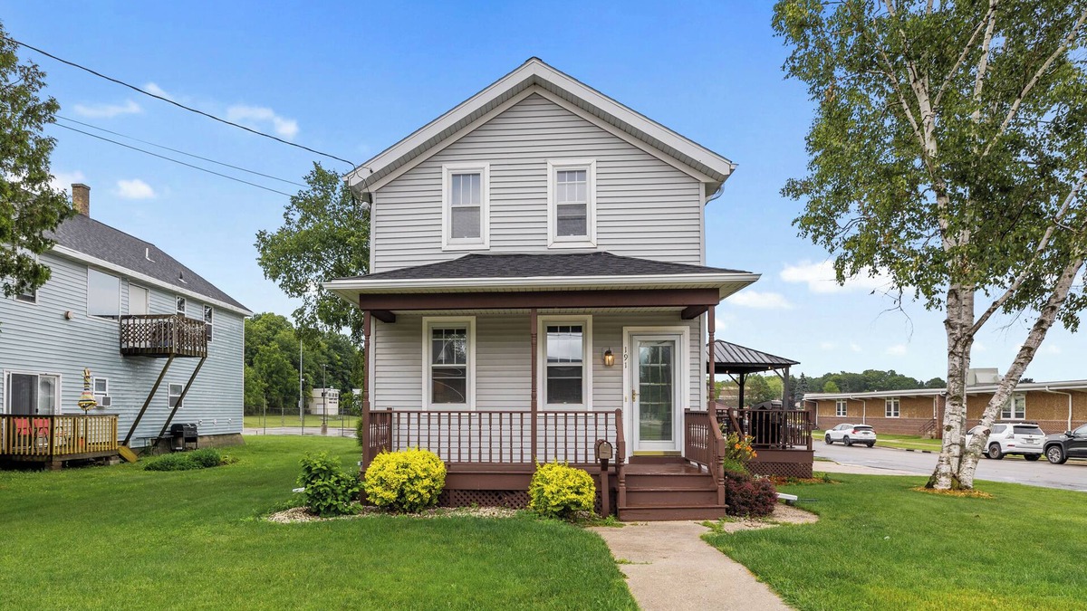 Elkhart Lake House | Elkhart Lake, WI home close to lake, downtown, and Road America racetrack