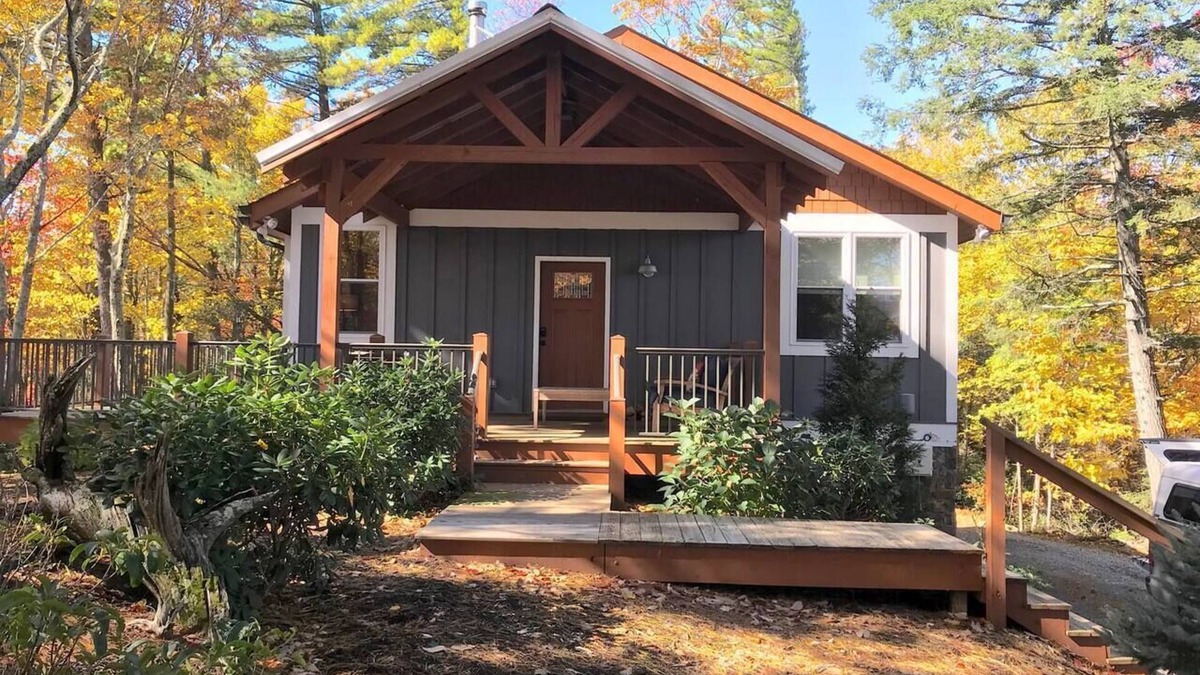 Apple Ridge Cabin | Elkhorn Cabin Blowing Rock NC Mountain views