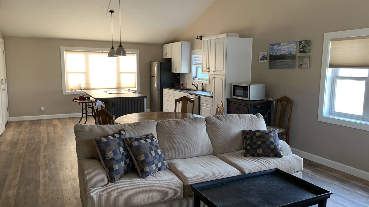 Jefferson City House | Elkhorn Mountain Views - One Bedroom House/2 Car Garage - Helena - Jeff City