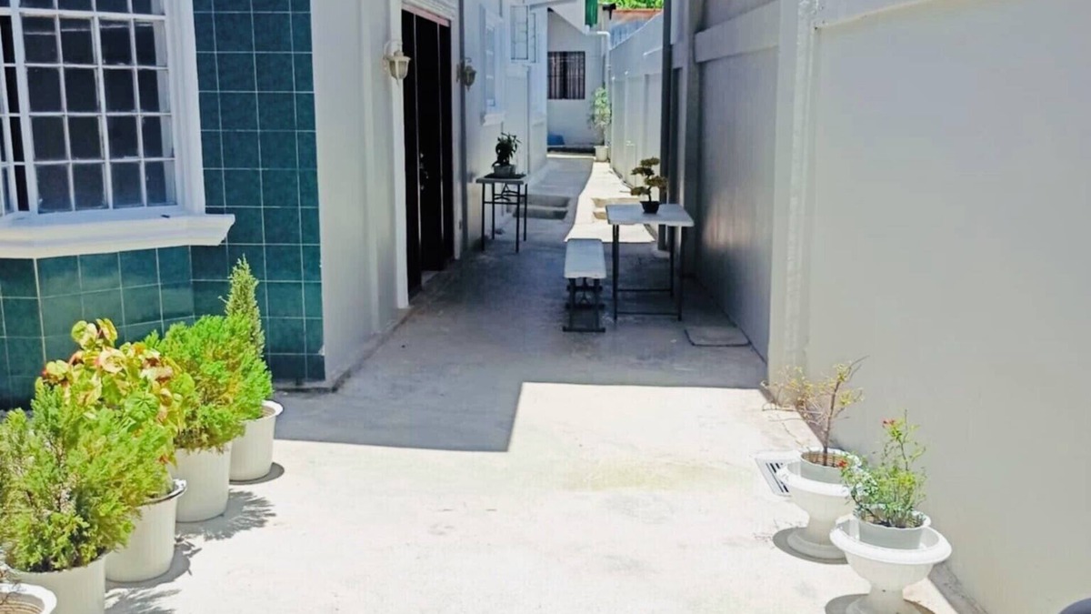 Urdaneta City House | Ella's Home Urdaneta City- 3 rooms, 2 bath, max 8 guests- Cold AC, Free Wi-Fi