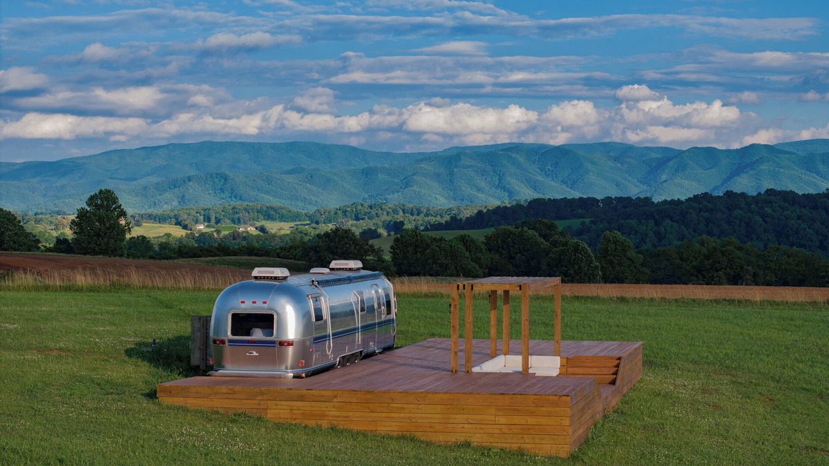Limestone House | Ella the Airstream in Limestone
