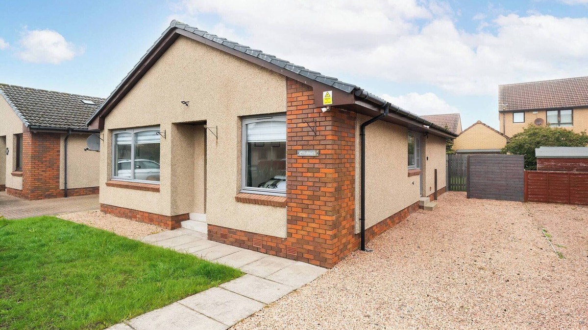 Carnoustie Ski Chalet | Ellaburn - 3 bed w/parking