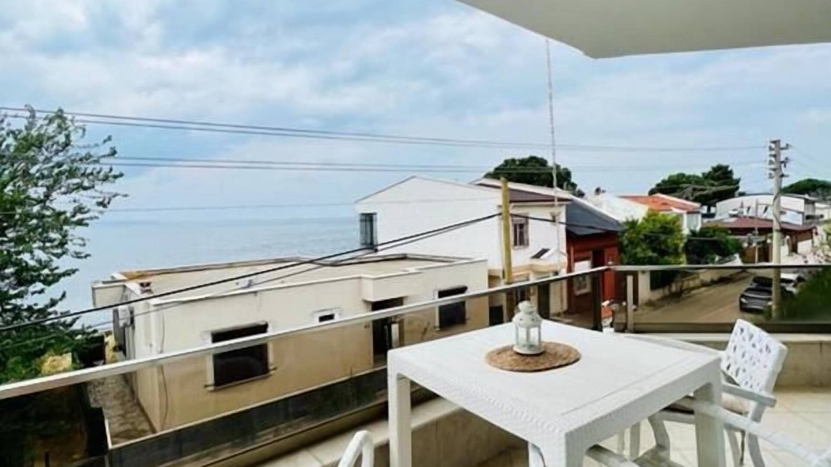 Akcay Bed & Breakfast | Ellawilla Suit House