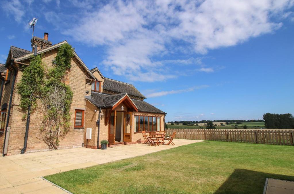 Ellenhall House | Ellenhall Farm Cottage