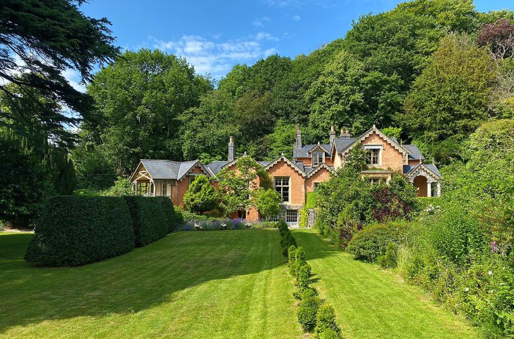 Low Newton House | Eller How House - Private Regency Property & Lake