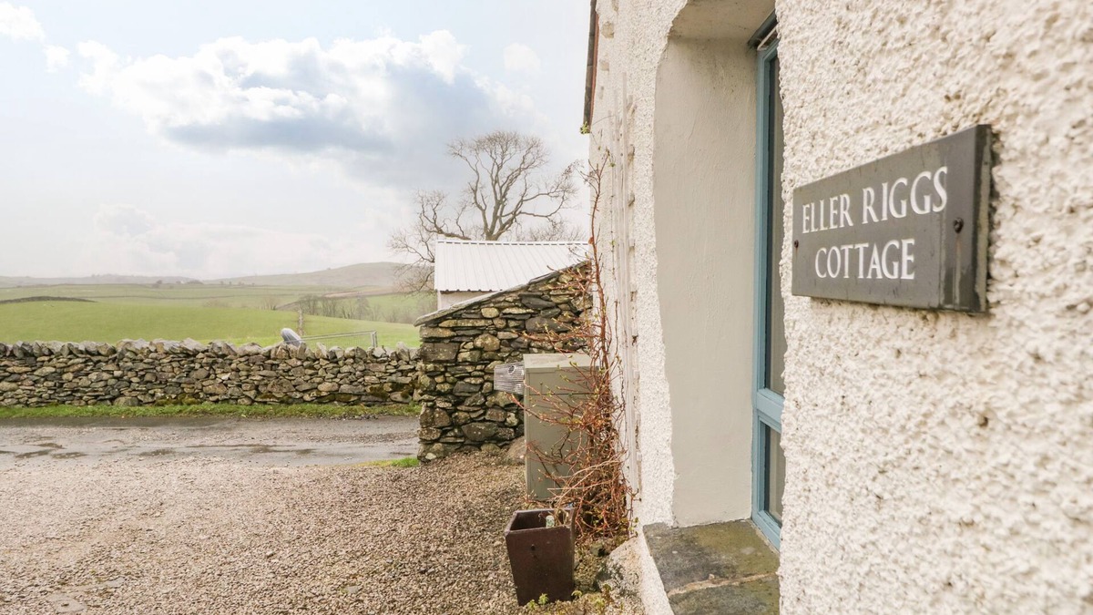 Ulverston Cottage | ELLER RIGGS COTTAGE, family friendly, with a garden in Ulverston