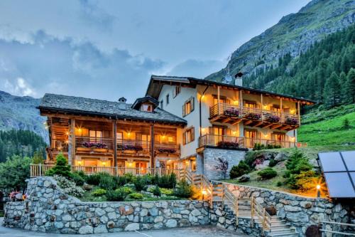 Tschaval Hotel | Ellex Eco Hotel