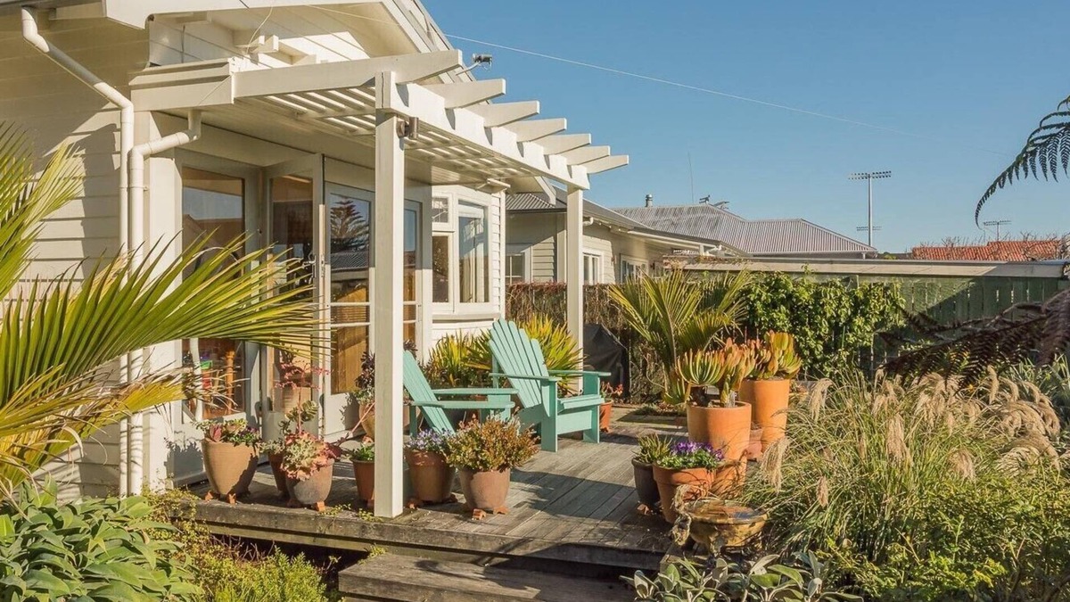 Nelson House | Elliott Street Gem - Nelson inner-city Holiday Home!