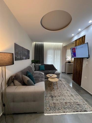 Ampelokipoi-Menemeni Apartment | Ellywood