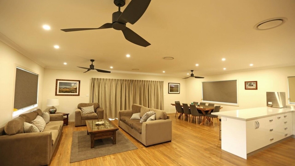 Little River Cottage | Elm Cottage Pet Friendly Retreat