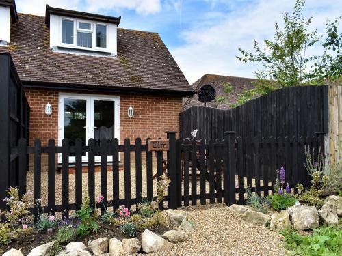 Herne Bay House | Elm - Uk11991