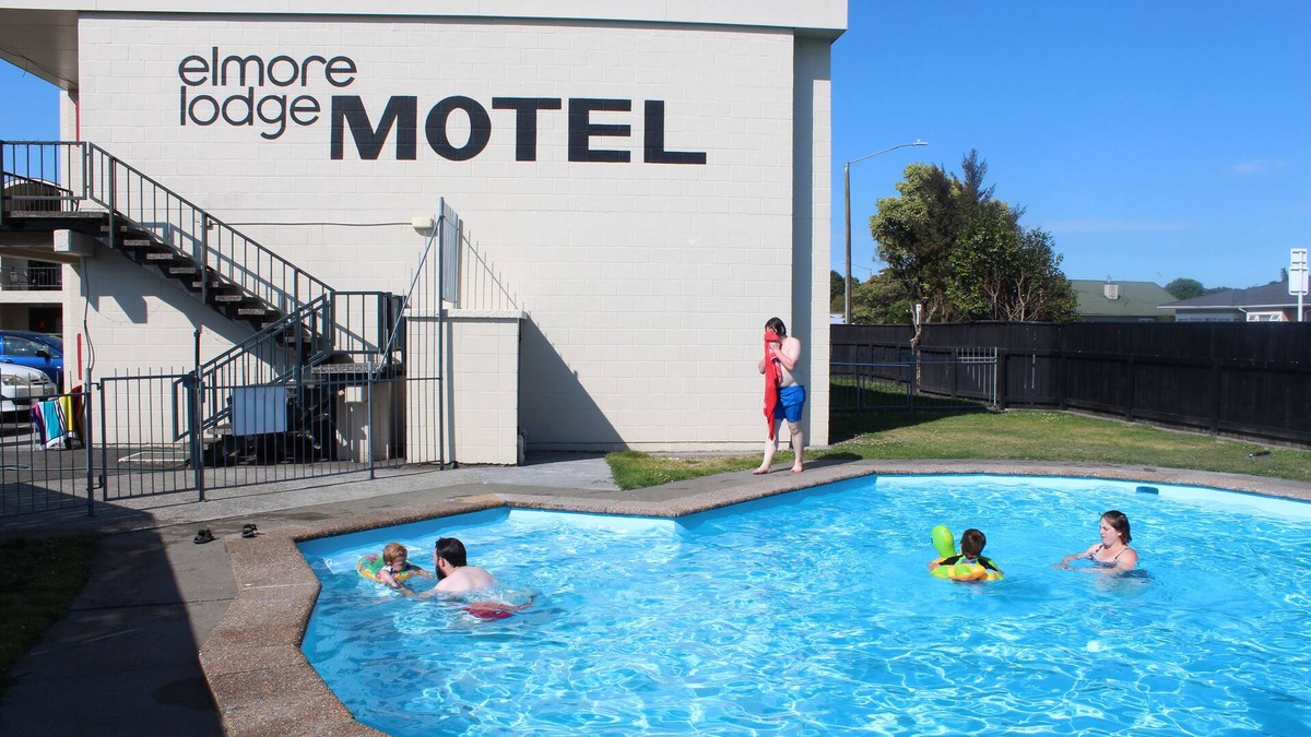 Hastings Hotel | Elmore Lodge Motel