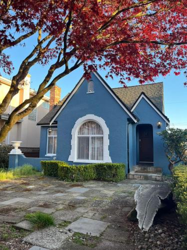 Marpole Villa | Elmshade Villa in Vancouver South