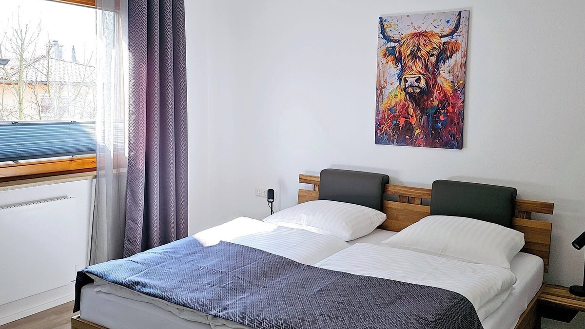 Heidenheim an der Brenz Apartment | Elodia Luxury Apartment - Wi-Fi, Smart TV, Terrace, Kitchen, Towels