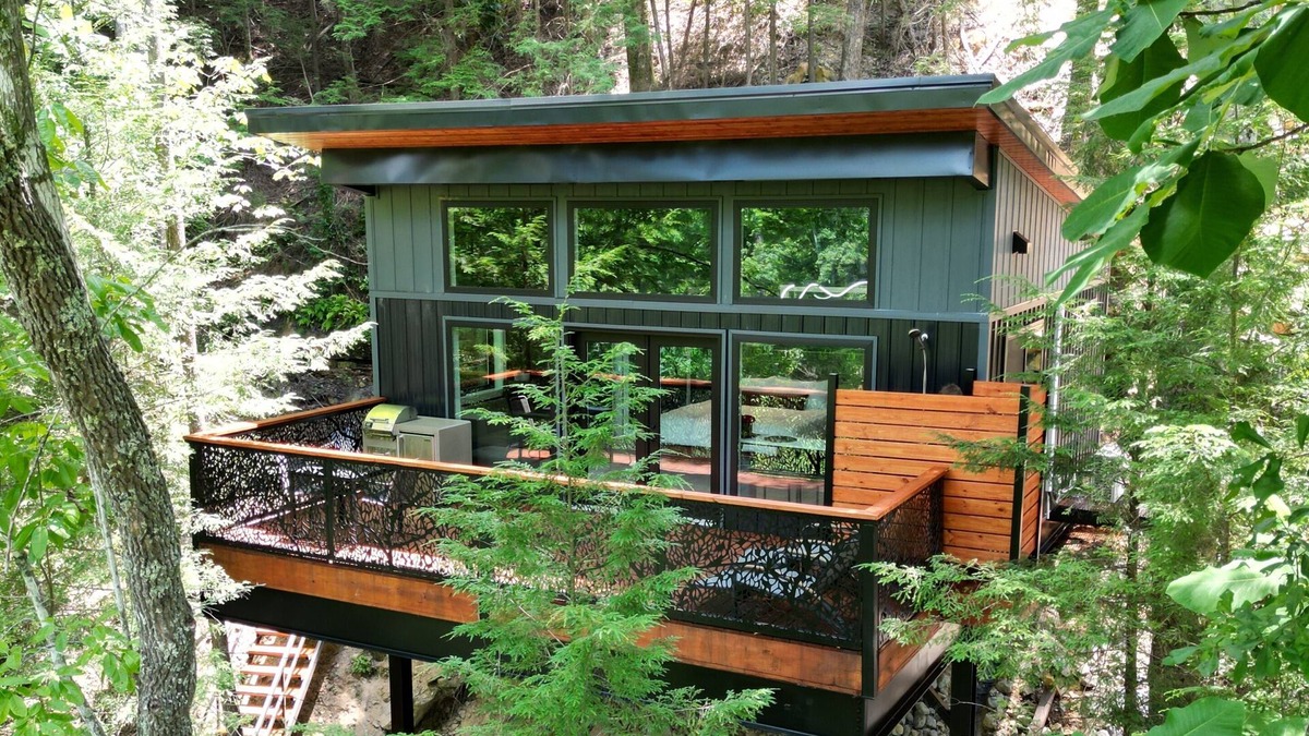 Double Springs Cabin | Elora's Cabin at Sylvan Haus