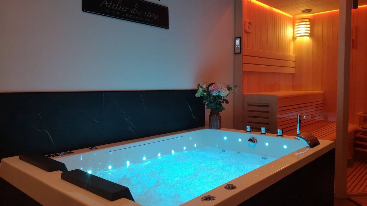 Saint-Quentin Apartment | EloSpa Private Spa flat