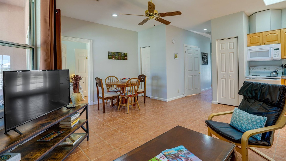 Eleven Mile Corner Apartment | Eloy Vacation Rental w/Pool Access & Courtyard!