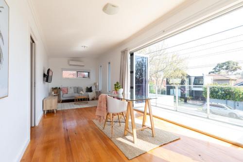 Elwood House | Elwood Star- Beachside Retreat