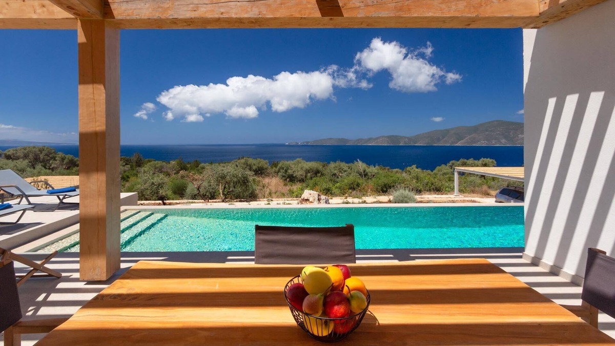 Evgiros Villa | ELYANE VILLAS 1 - Luxury Seafront Villa near Ammoussa Beach