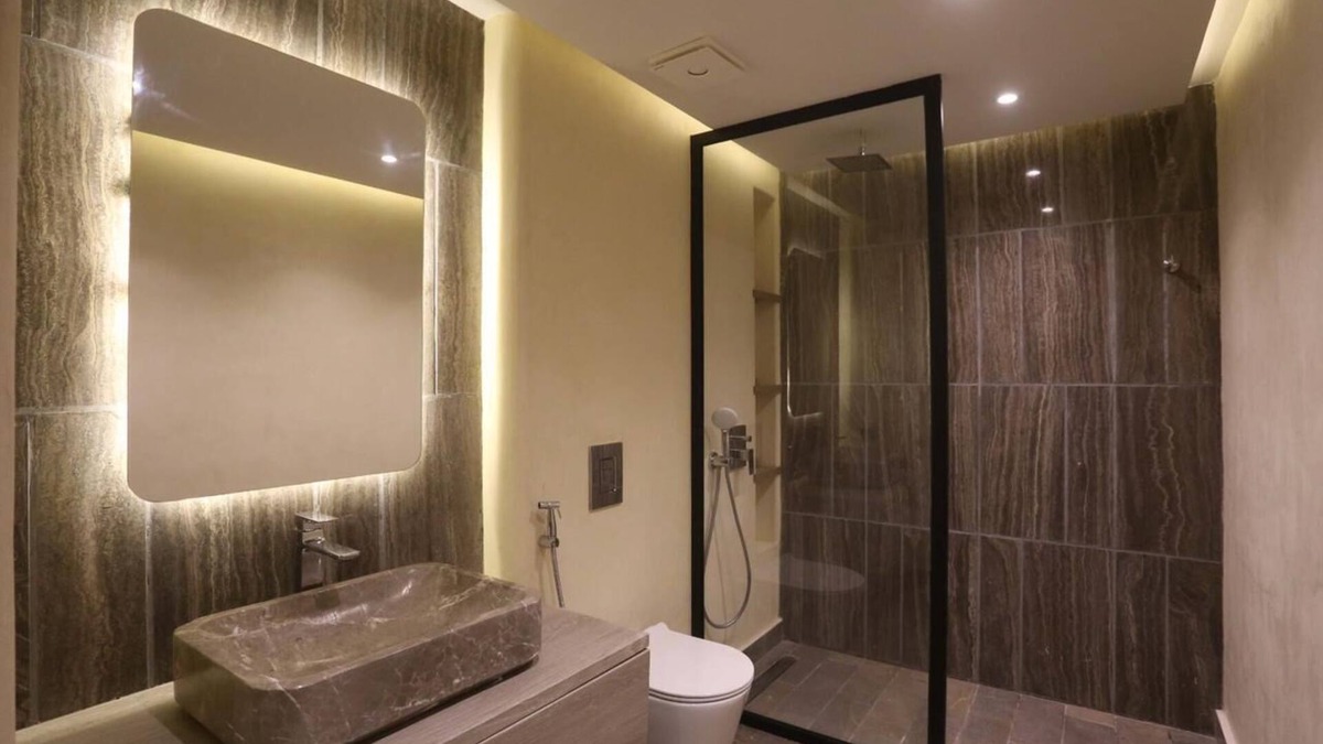 D.H.A. Apartment | EMAAR LUXUAY 3 BEDROOM APARTMENT