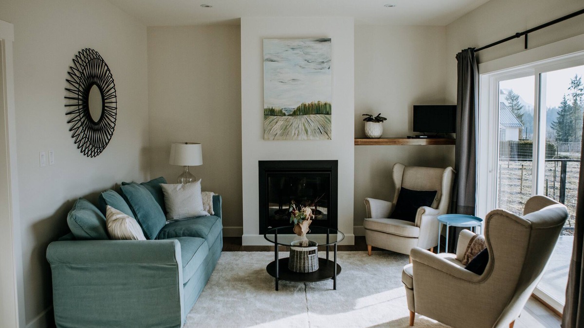 North Cowichan House | Emandare Vineyard Guest House, a Restful Haven.