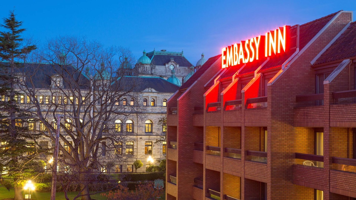 James Bay Hotel | Embassy Inn