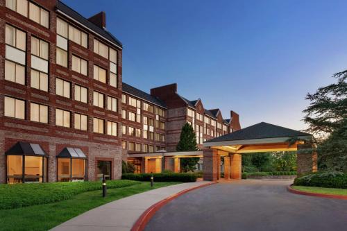 Chesterbrook Hotel | Embassy Suites by Hilton Philadelphia Valley Forge
