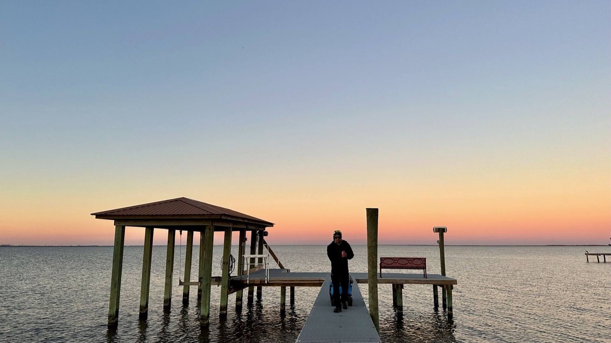 Lakeview  Jefferson County House | Embrace the tranquility of this Heavenly Pleasure Island Lake House.