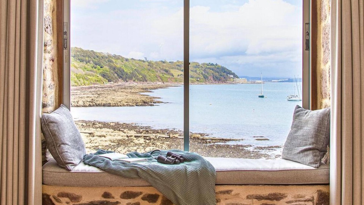 Cawsand Cottage | Emelle, Kingsand, near the water's edge