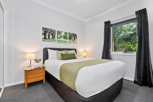 Emerald Apartment | Emerald Inn by Travellers